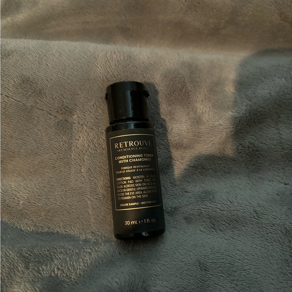 Black Conditioning Toner with Chamomile